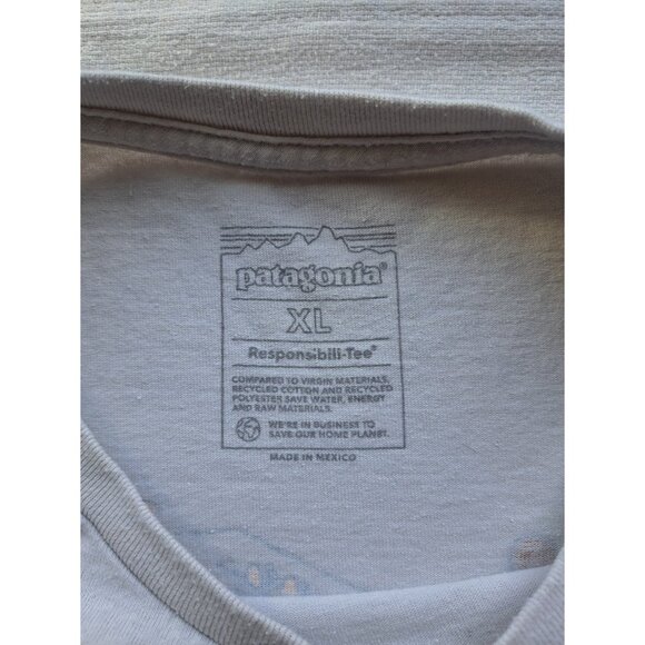 Patagonia Men's Short-Sleeve Logo Pocket Graphic White T-Shirt Size XL - Picture 3 of 6